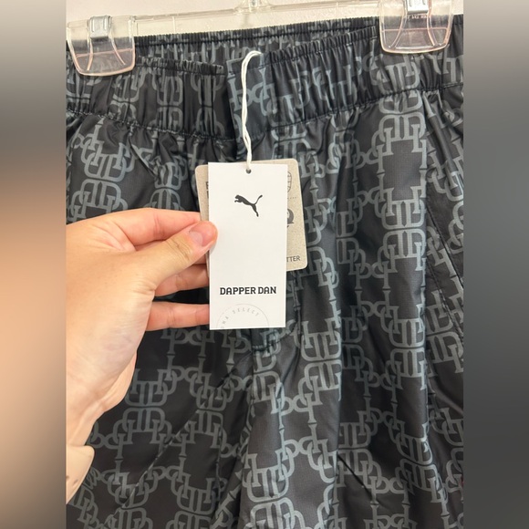 NWT Dapper Dan x Puma Women’s Shorts - Picture 5 of 10